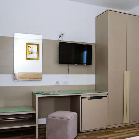 酒店 Orange Dhërmi