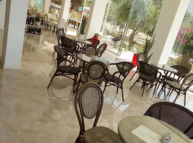 Orange Hotel Dhërmi