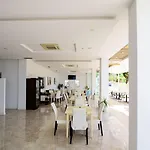 Hotel Orange
