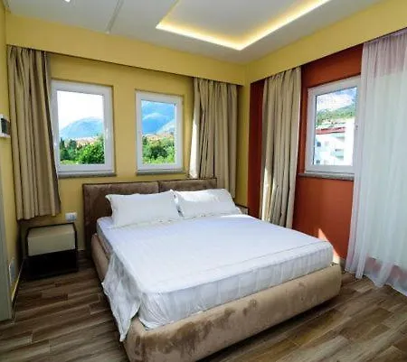 Orange Отель Дхерми