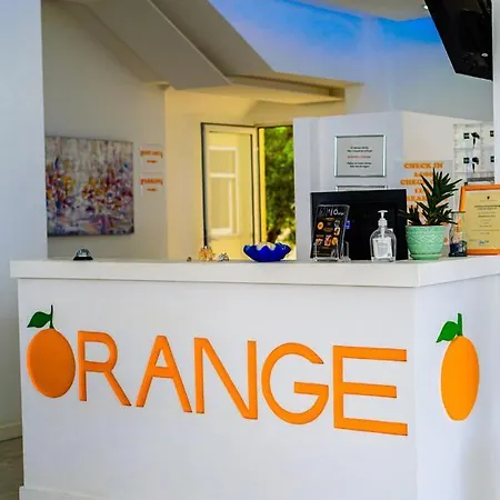 Orange Hotell *